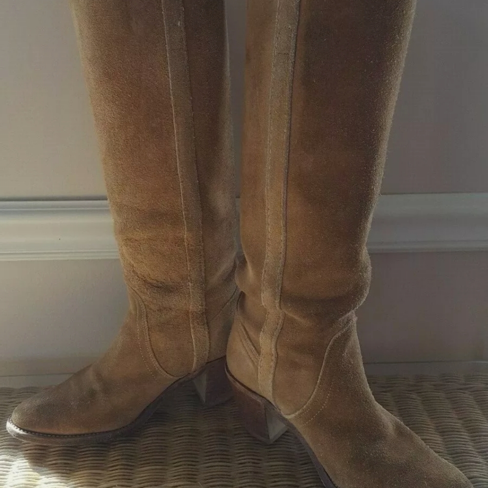FRYE RENEE BEIGE SUEDE KNEE HIGH COWBOY BOOTS